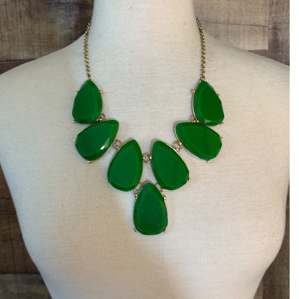 Green Teardrop Bib Statement Necklace Gold Tone Link Chain Adjustable